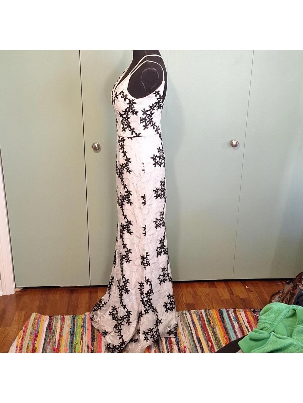 My Michelle Black And White Long Cocktail Dress Size 5 - Picture 4 of 9
